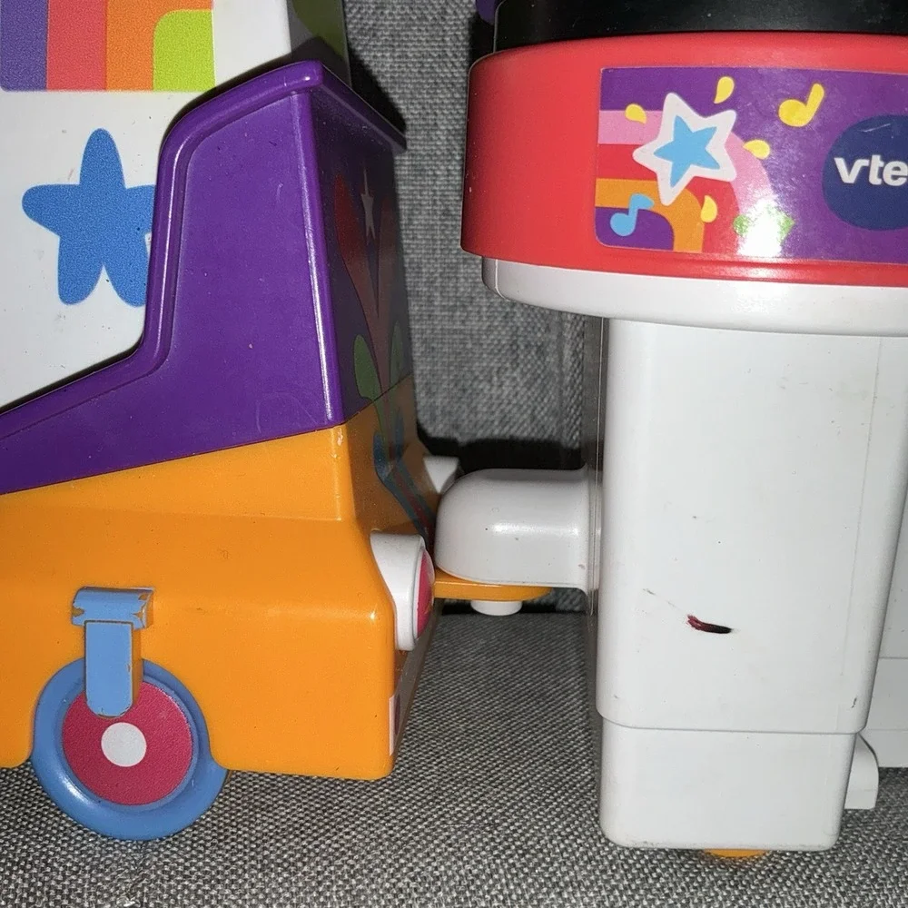 VTech Go! Go! Cory Carson DJ Trax The Roll Train Lights Engine And Turntable